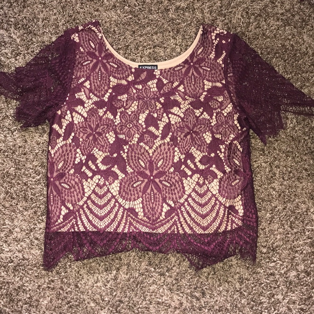 Super cute top from express